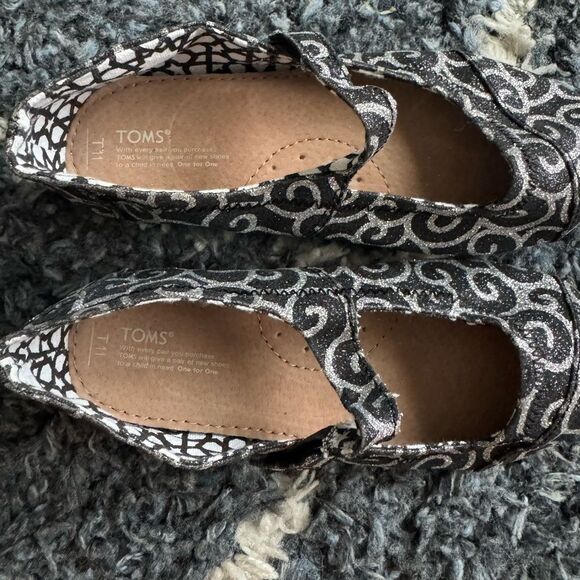 Toms Toddler Shoes - Picture 6 of 8